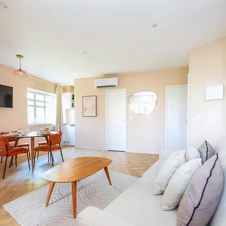 Appartement Designer & Air-conditioned 2br, 17