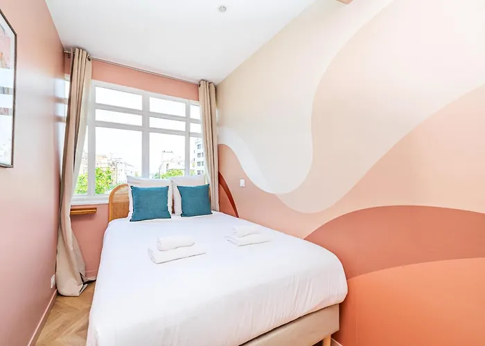 شقة Designer & Air-conditioned 2br, 17 *