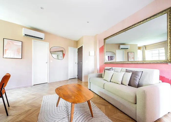 شقة Designer & Air-conditioned 2br, 17 باريس