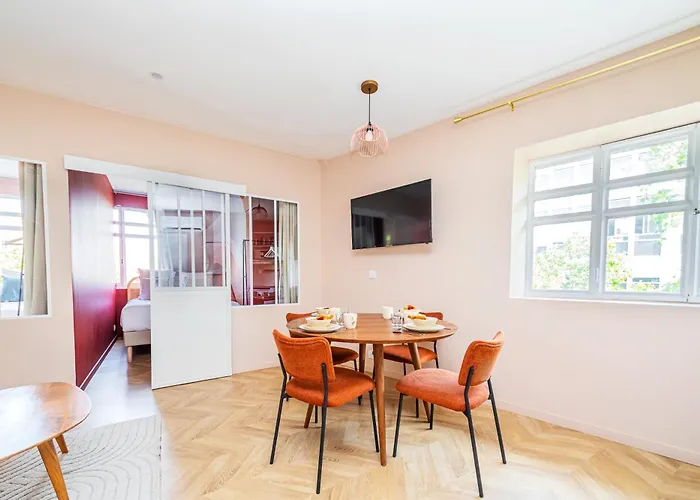 Lejlighed Designer & Air-conditioned 2br, 17