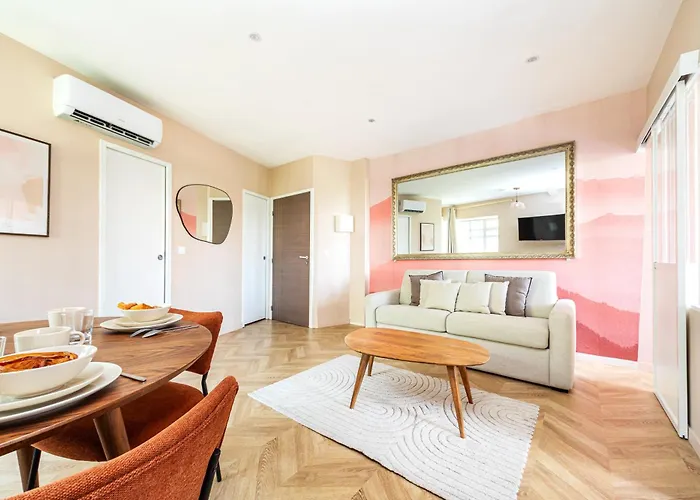 Designer & Air-conditioned 2br, 17 Lejlighed Paris